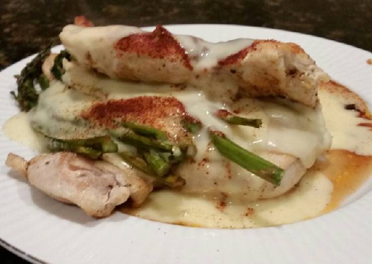 Easiest Way to Prepare Quick Brad&#39;s chicken breast w/ asparagus and hollandaise