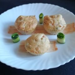 A picture of Muffin with veggies.