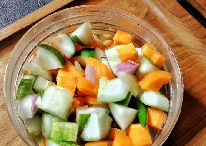 Acar Mentah Pendamping Soto