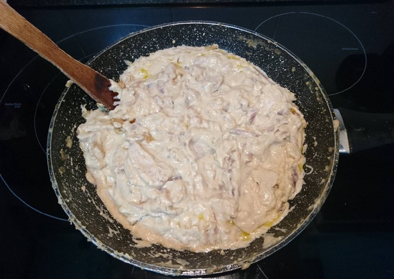 Pechuga en salsa de quesos y mostaza