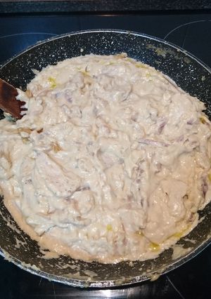 Una foto de Pechuga en salsa de quesos y mostaza