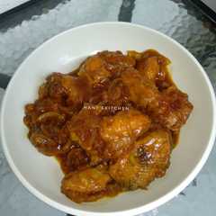 A picture of Ayam saus mentega.