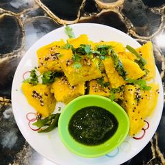 A picture of Instant Khaman Dhokla.