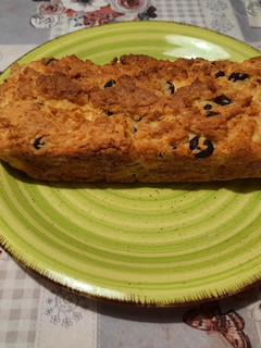Foto di Plumcake con ricotta di capra e olive nere