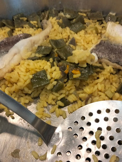 Una foto de Arroz de merluza