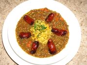 Una foto de lentejas con arroz