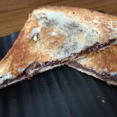 A picture of Nutella and banana sandwich.