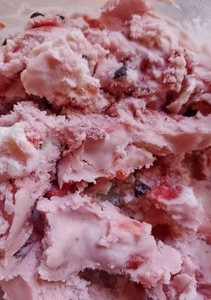 Una foto de Helado de frutilla/fresa 🍓 granizado