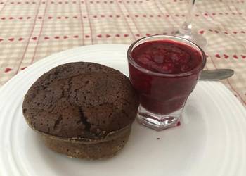 Without Fail Making Recipe Chocolate fondants lava cake with raspberry coulis Delicious Simple Without Fail Making Recipe Chocolate fondants lava cake with raspberry coulis Delicious Simple