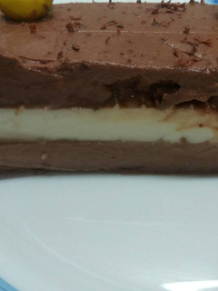 Una foto de Tarta de tres chocolates