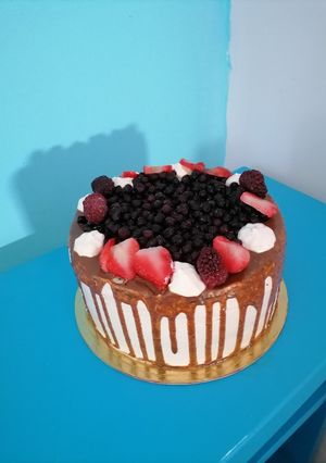 Erdeigyümölcsös mascarpone torta recept fotója