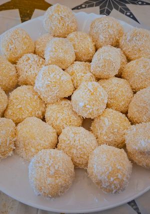 Raffaello golyó házilag 🥥🥥🥥 recept fotója