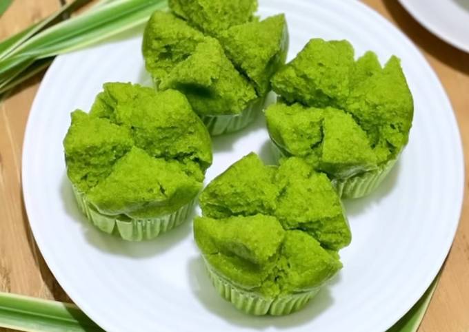 Resep Bolu Kukus Pandan Oleh Mrs.Nicky - Cookpad