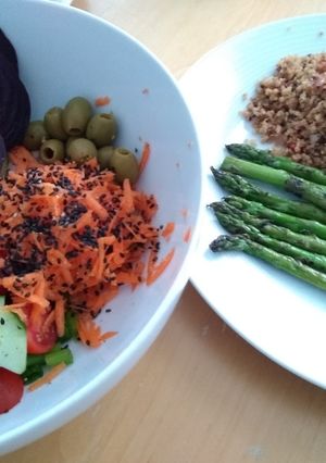 A picture of Monday Night Salad with Quinoa & Asparagus.