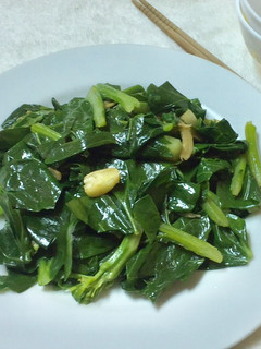《 青菜料理 》蒜炒芥蘭菜 的食譜成品照片