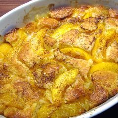 A picture of Super Easy Peach Cobbler.