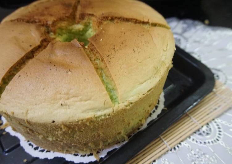 Chiffon Pandan Cake