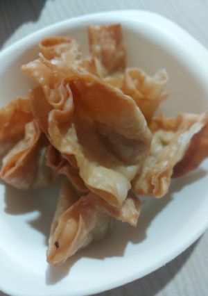 Foto resep Pangsit Goreng isi sosis dan wortel
