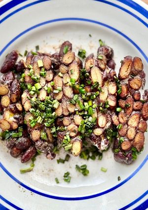 Hình của món 🌱 Tempeh Đậu Thận Chiên Hành.