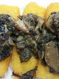 Crostini di Polenta fritta al sughetto di funghi trifolati
