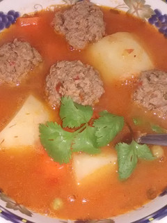 Una foto de Albóndigas en caldo