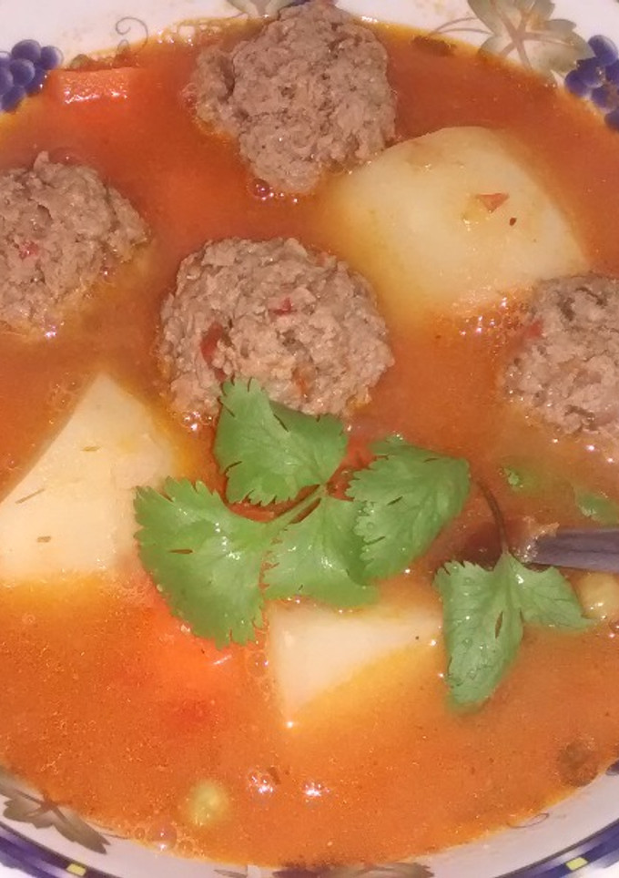 Una foto de Albóndigas en caldo