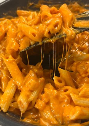 Szuper gyors sajtos-paradicsomos penne recept fotója