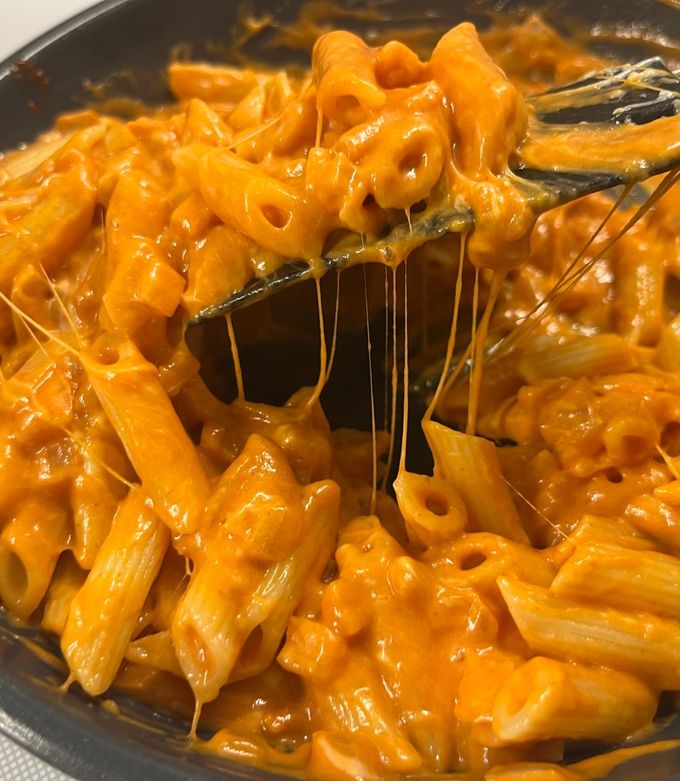 Szuper gyors sajtos-paradicsomos penne recept fotója