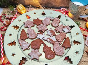 Foto di Biscotti al cacao con glassa