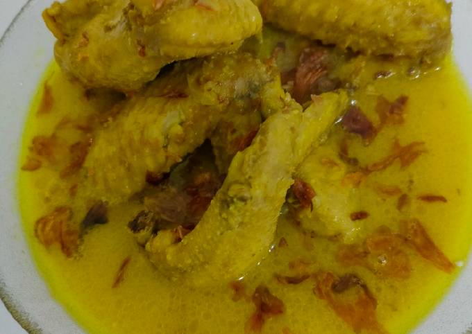 Resep Opor Kuning Sayap Ayam yang Enak Banget