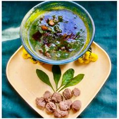 A picture of Nutri nuggets Spinach Curry.