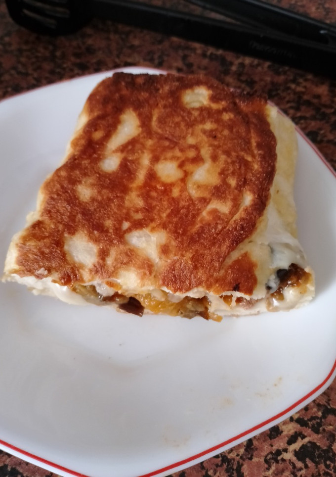Una foto de Pan Naan relleno
