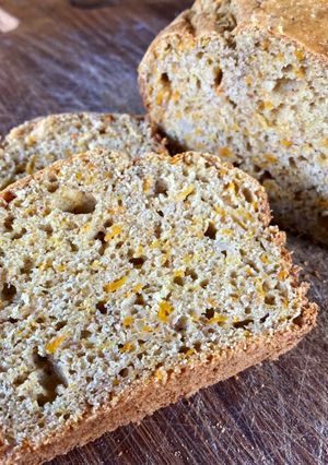 A picture of Cinnamon pumpkin bread.