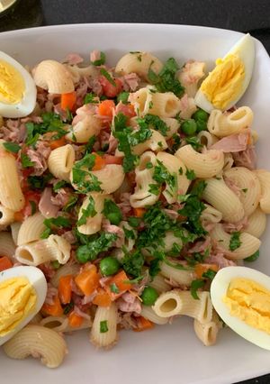 Una foto de Ensalada de atún con fideos