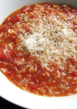 A picture of Tomato Rice Soup.