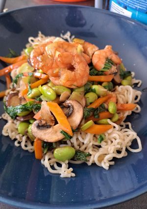 Une photo de Chow mein crevettes