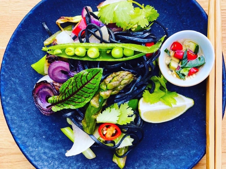 Easy Steps Prepare Recipes Lemon and Lime Charcoal Noodles with Green Herbs and Veggies 🌱 the Delicious Make You Drink.