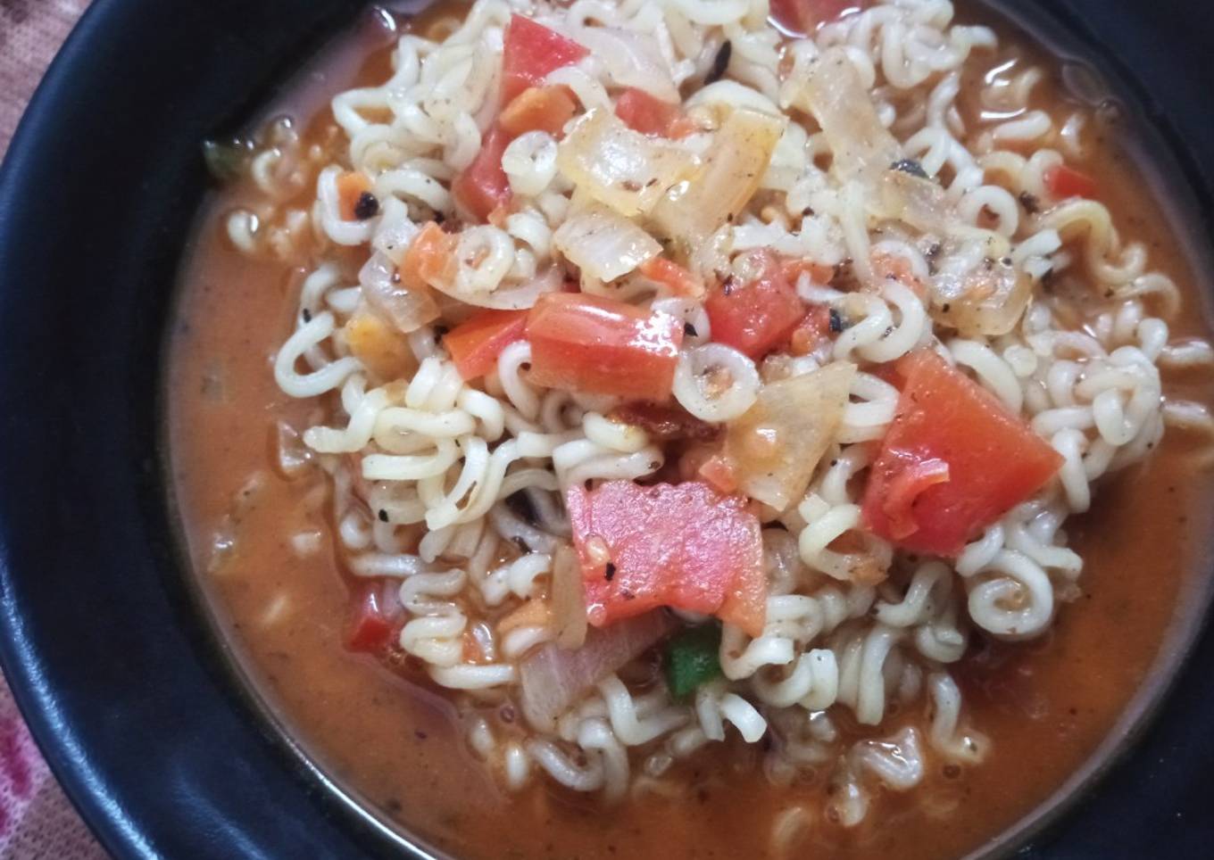 Spicy curry maggi