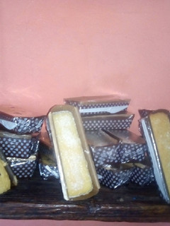 Una foto de Budines caseros !! De chips, naranja y limón
