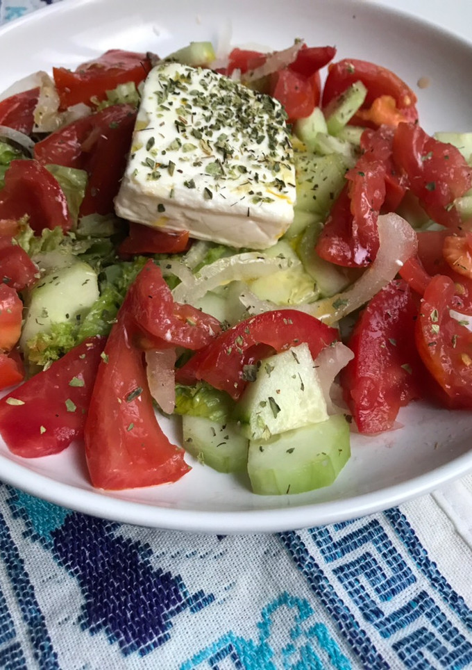 Una foto de Joriatiki (ensalada griega)