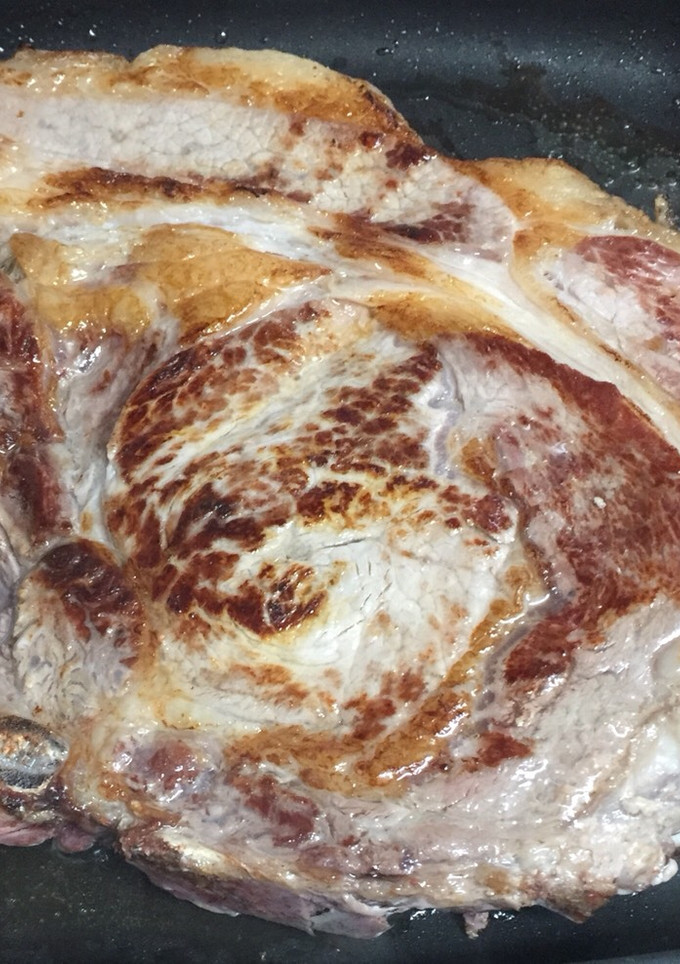 Una foto de Chuletón de ternera vuelta y vuelta