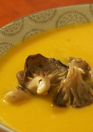 Une photo de Soupe de courge aux pleurotes