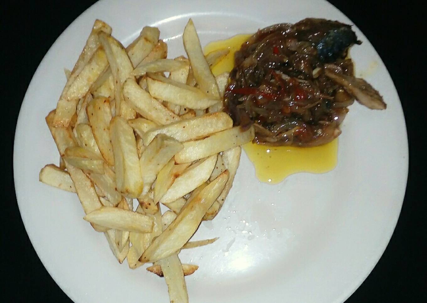 French fries &fish sauce