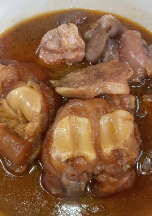 A picture of Cow leg.
