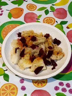 Una foto de Coliflor con patata y remolacha al vapor - Para diabéticos