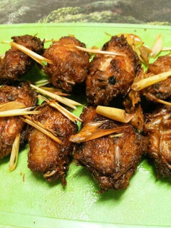 A picture of Thai Style Deep Fried Chicken Wings (Lemongrass Marinated).