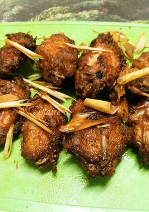A picture of Thai Style Deep Fried Chicken Wings (Lemongrass Marinated).