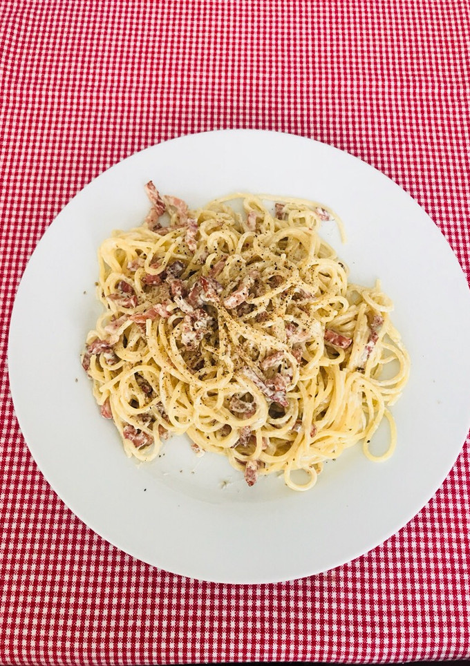 Una foto de Espaguetis al roquefort con bacon