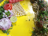 वेज नूडल्स और मंचूरियन (Veg noodles aur manchurian recipe in Hindi)