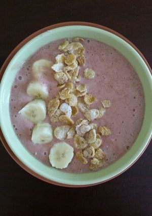 Una foto de Helado de fresa y guineo (banana)
